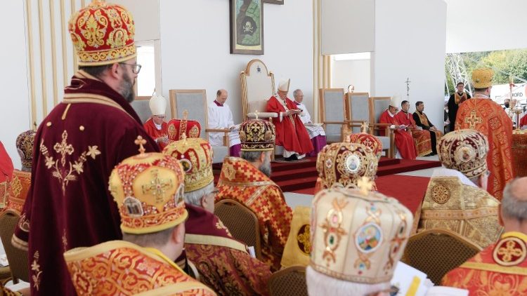 Divine Liturgie byzantine selon le rite de saint Jean Chrysostome, célébrée par l’évêque de Rome, à Presov, en Slovaquie, le 14 septembre 2021. 