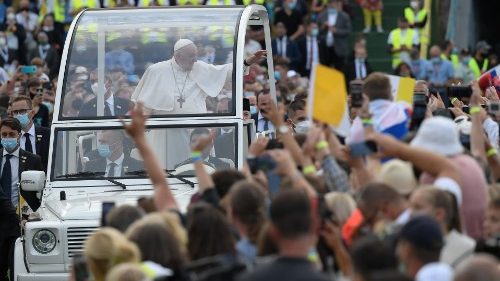 Papež mladim Slovakom: Ne banalizirajmo ljubezni. Ustvarjeni smo za večjo radost
