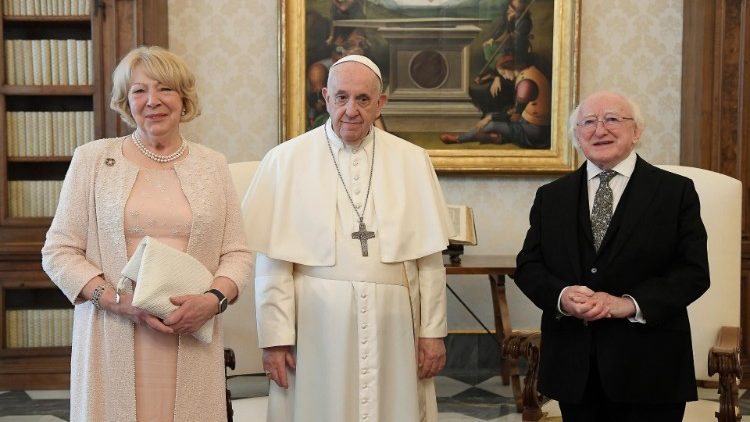 Papa Francisco e o Presidente da Irlanda Michael Higgins e esposa
