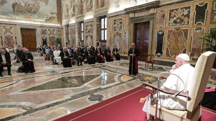 البابا فرنسيس يستقبل مسؤولي لجان التعليم المسيحي التابعة لمجالس الأساقفة الأوروبيين 