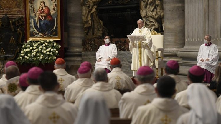 Der Papst bei der Predigt