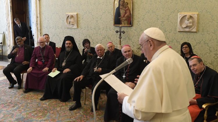 البابا فرنسيس يلتقي الأساقفة أصدقاء حركة فوكولاري 