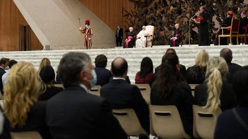 El Papa en Audiencia: en nombre de Jesús no se puede hacer a nadie esclavo