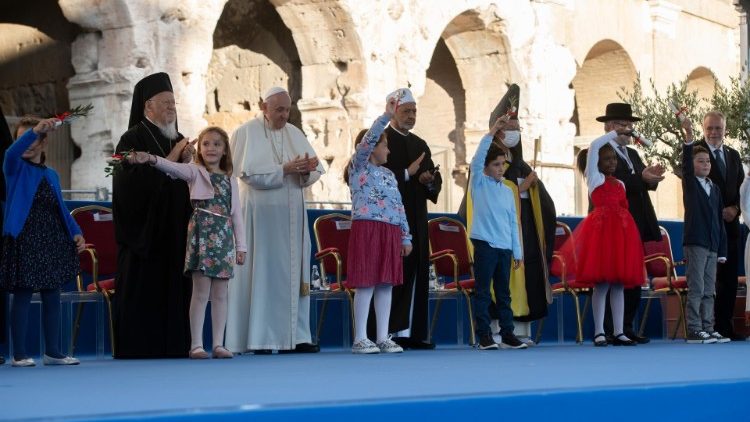 諸宗教指導者らによる平和祈祷集会　2021年10月7日　ローマ・コロッセオ地区