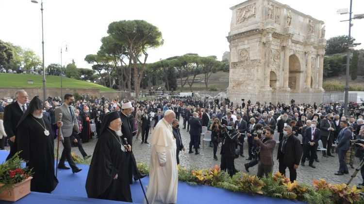 Encontro de Religiões e Cultura promovido pela Comunidade de Santo Egídio no Coliseu em 2021