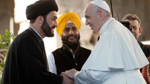 Påven ber för fred: 'Demilitarisera våra hjärtan!'