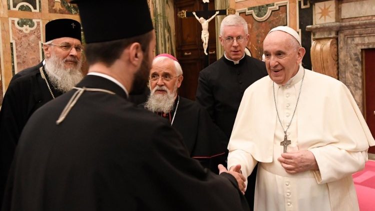 Ferenc pápa a Szent Iréneusz nevét viselő katolikus-ortodox munkabizottság tagjaival