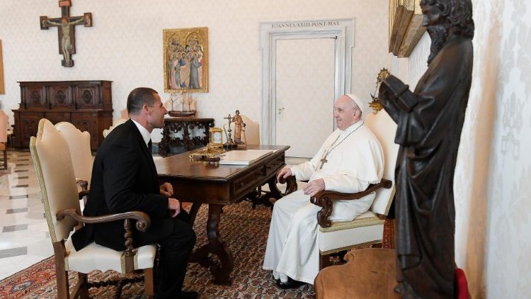 El Santo Padre Francisco y el Sr.  Robert Abela, Primer Ministro de Malta
