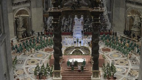 Il Papa apre il Sinodo: non è una convention ecclesiale ma un evento di grazia