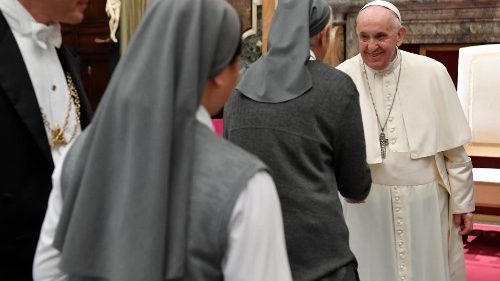 Papst würdigt Ordensschwestern: „Meisterinnen der Tat“