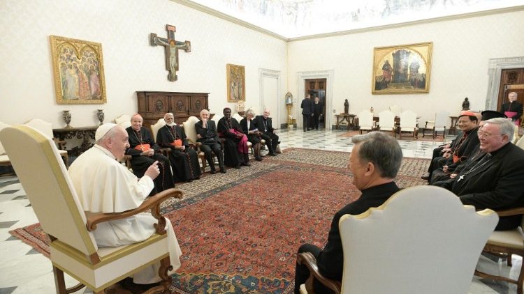 Папа падчас сустрэчы з Генеральным сакратарыятам Сінода Біскупаў