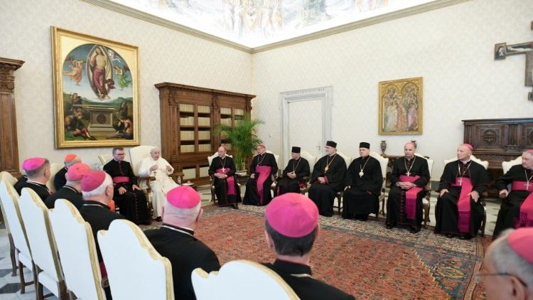 Trzecia grupa polskich biskupów na audiencji u Papieża