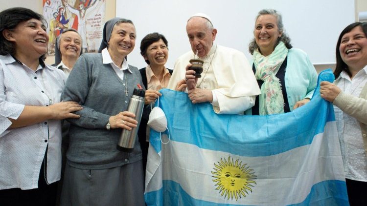 El Papa en la Casa de las religiosas salesianas
