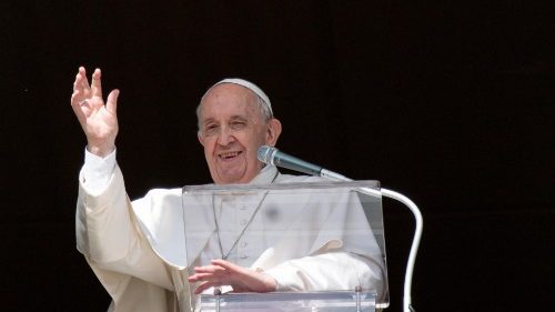 Il Papa: a Gesù che può tutto, la preghiera chieda tutto
