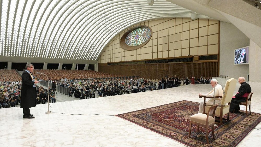 Papa na Sala Paulo VI recebe a peregrinação ecumênica da Alemanha