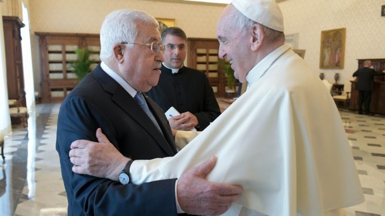 Mahmud Abbas (links) und Papst Franziskus