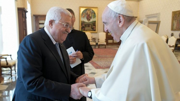 教皇フランシスコとパレスチナのアッバース大統領　2021年11月4日