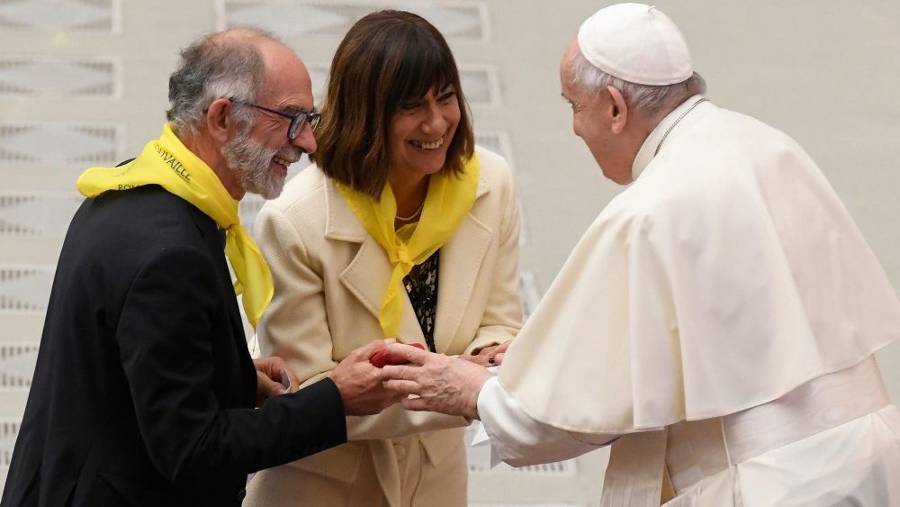 Papa na Sala Paulo VI com a Associa??o "Retrouvaille"