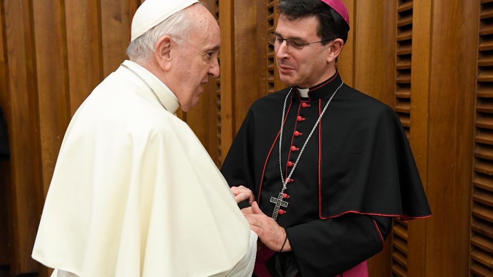 Papa na Sala Paulo VI com a Associa??o "Retrouvaille"