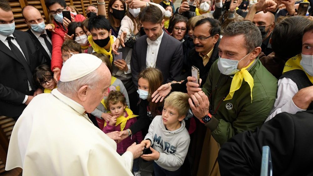 Papa na Sala Paulo VI com a Associa??o "Retrouvaille"
