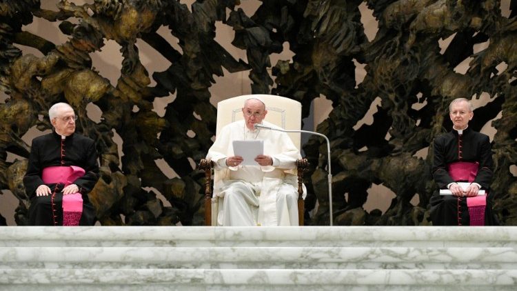 教皇フランシスコ 　2021年11月10日の一般謁見　バチカン・パウロ6世ホール
