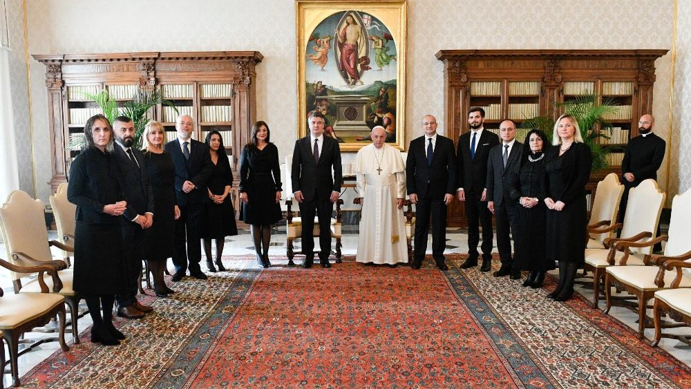 Papa Franjo primio u audijenciju predsjednika Zorana Milanovića