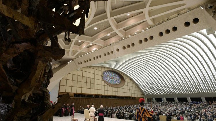 Vid den allmänna audiensen den 17 november 2021 inledde påven Franciskus en ny rad katekeser om helige Josef.