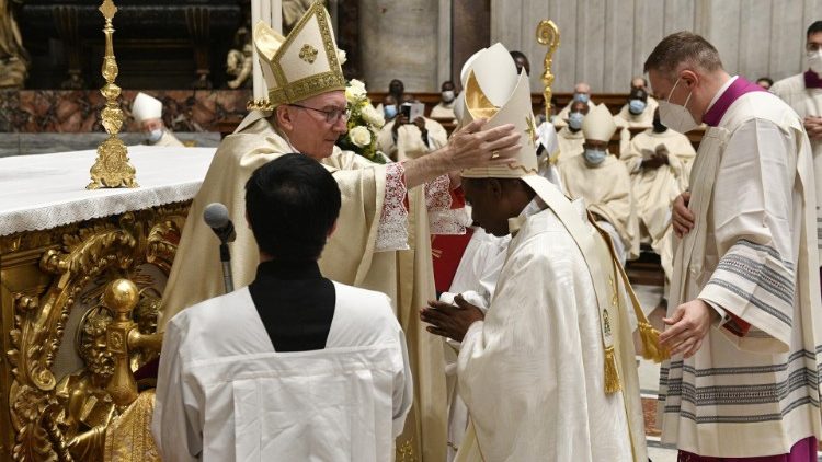 عظة الكاردينال بارولين لمناسبة منح السيامة الأسقفية للسفير البابوي الجديد في بوروندي
