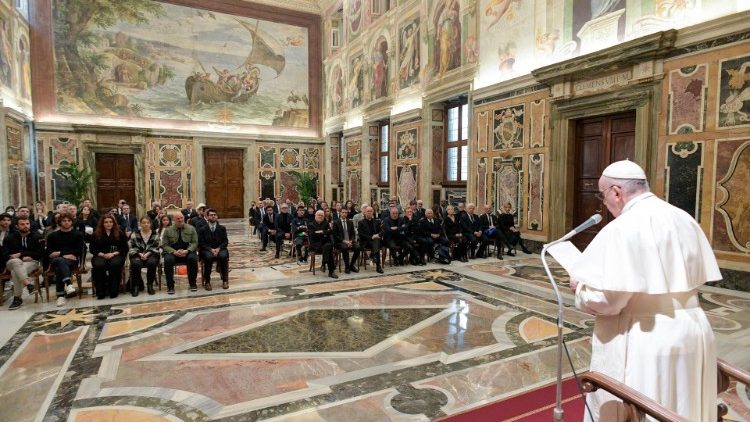 Папа Франциск на встрече с участниками конкурса Christmas Contest (14 октября 2022 г.)