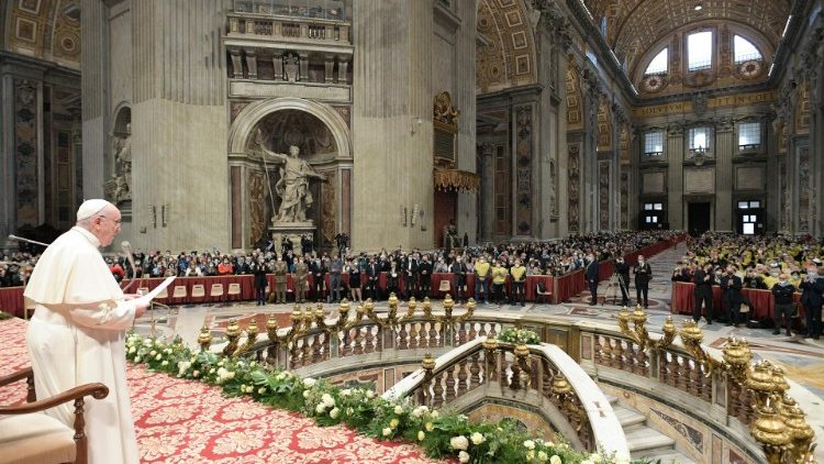 Papa encontra peregrinos na Basílica de São Pedro