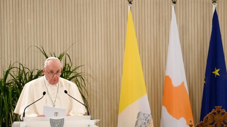 Papst Franziskus 2021 auf Zypern