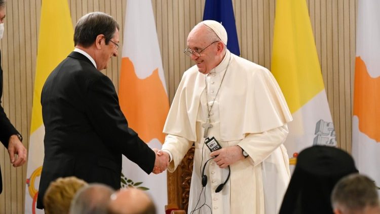 Papa Franjo i predsjednik Cipra Nicos Anstasiades