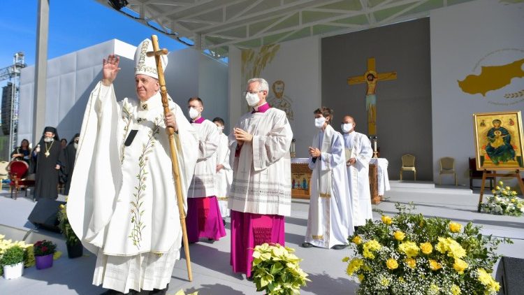 Papa Francisc la Sfânta Liturghie de pe stadionul GSP, din Nicosia, în Cipru, vineri, 3 decembrie 2021