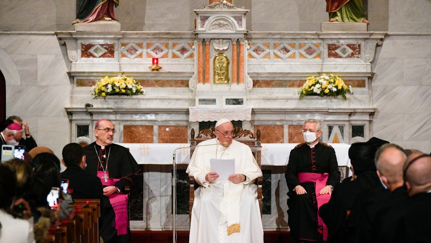 El papa en chipre: cerrazones y prejuicios levantan muros e impiden el encuentro - vatican news