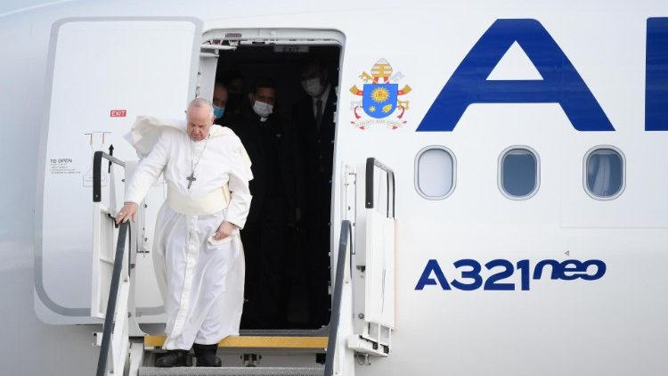 L'arrivo del Papa all'Aeroporto internazionale di Atene 