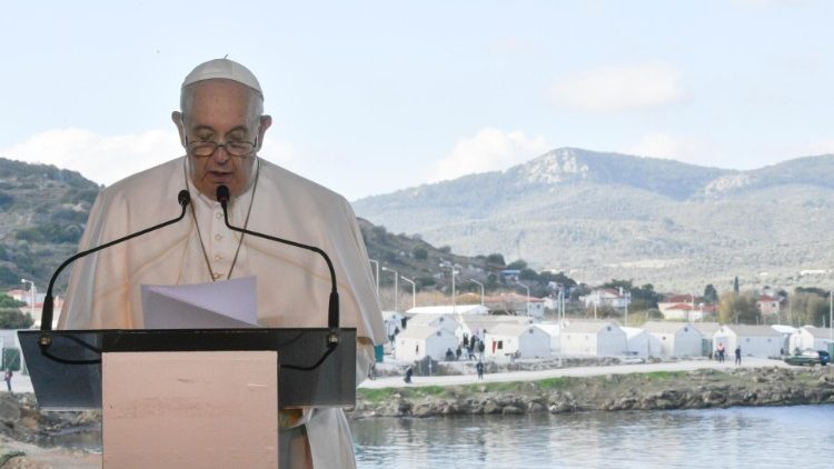 Popiežius Lesbo saloje 2021 12 05