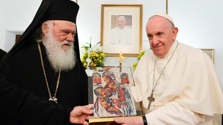 His Beatitude Archbishop Ieronymos II and Pope Francis during the exchnage of gifts