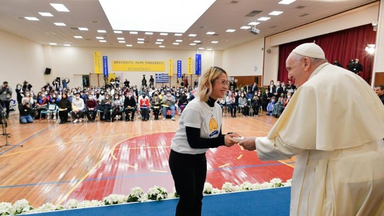 Papa Francesco saluta Katerina