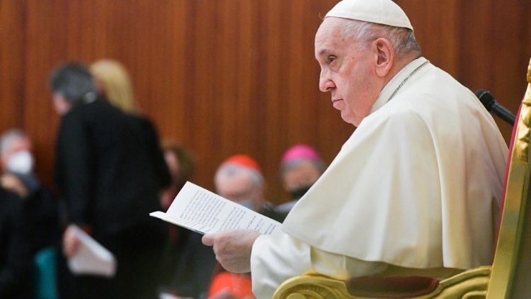 Papa Francisc cere mai multe resurse financiare pentru educația tinerelor generații