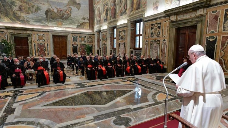 Ferenc pápa beszédet intéz a plenáris ülés résztvevőihez
