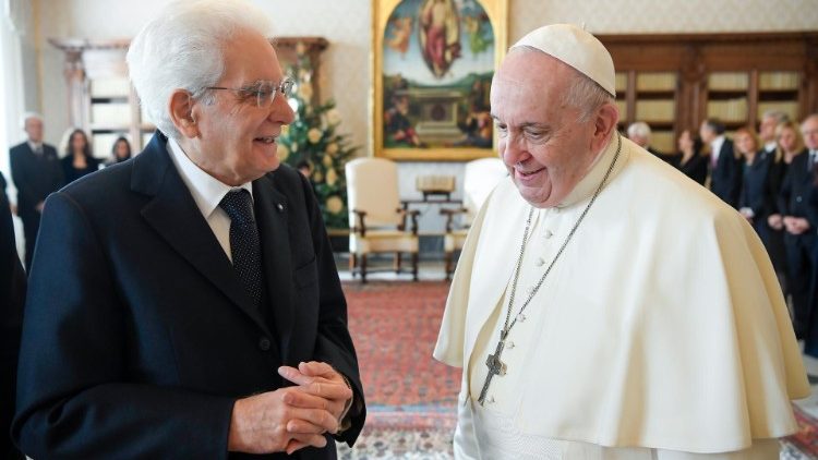El Papa recibió en audiencia al Presidente de la República Italiana, Sergio Mattarella