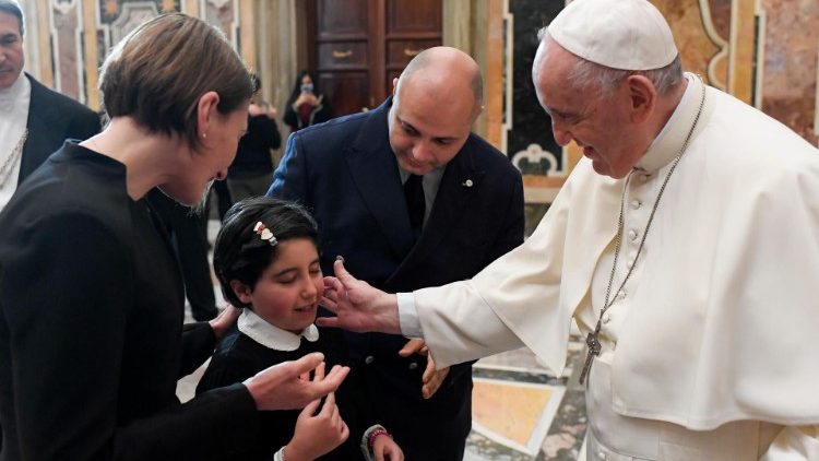 Ferenc pápa üdvözli a Katolikus Akció kis fiataljait