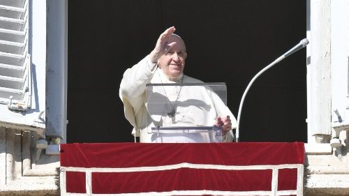 Papst beim Angelus: An die anderen denken