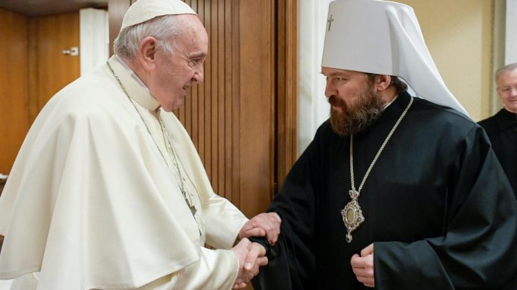 Susret pape Franje i metropolita Hilariona