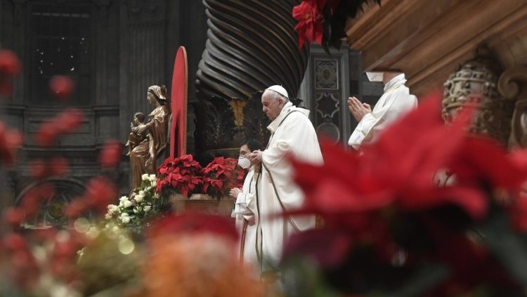 Papa Francesco (Santa Messa di Natale del 24 dicembre 2021)