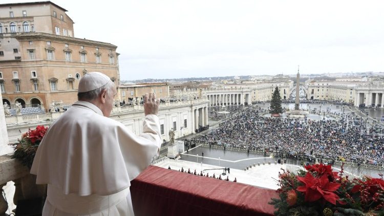 Christmas greetings and Urbi et Orbi blessing in St. Peter's Square