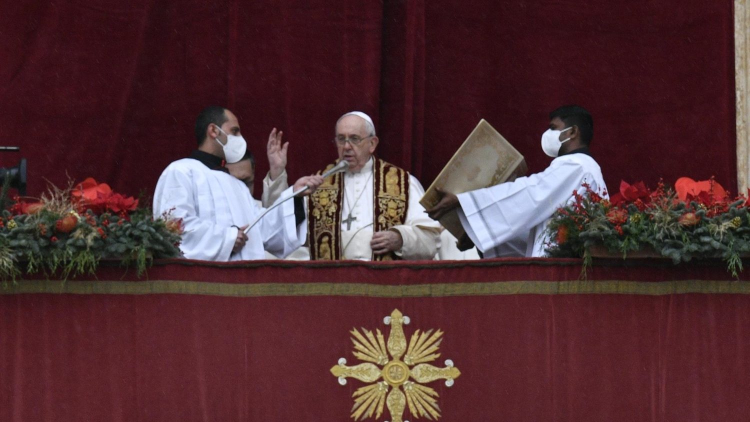 Pope at Urbi et Orbi Christmas invites us to dialogue, unity, peace