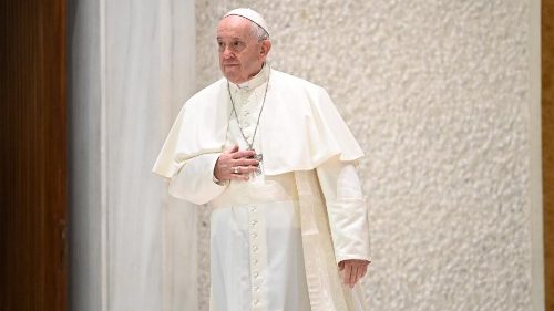 El Papa en la Audiencia: ante las adversidades de la vida, ser valientes como José