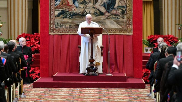 Папата се сретна со Дипломатскиот кор акредитиран во Светиот Престол