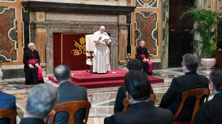 Папа Франциск на встрече с театинцами (15 января 2022 г.)
